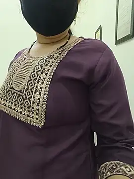 pyasiibhabhi2's Live XXX Chat