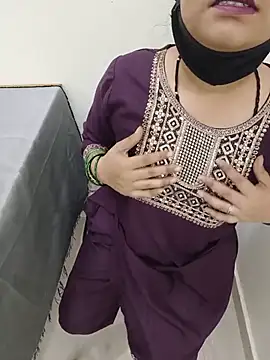 Chat XXX Live pyasiibhabhi2