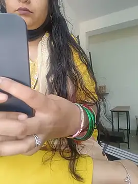 pyasiibhabhi2's Live XXX Chat