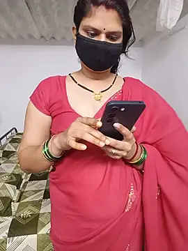 SexyBhumii live XXX chat