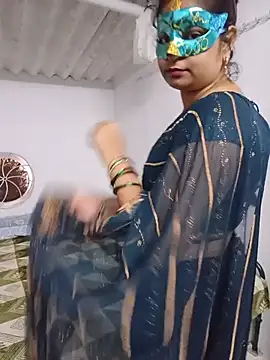 SexyBhumii live XXX chat