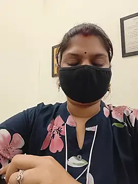 SexyBhumii Live XXX-Chat