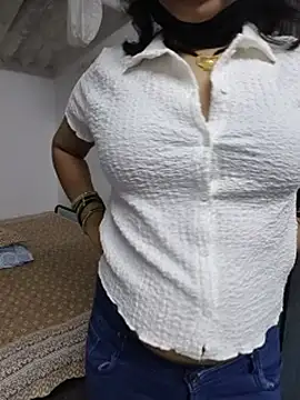 SexyBhumii Live XXX-Chat