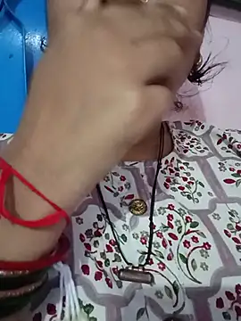 SexyBhumii's Live XXX Chat
