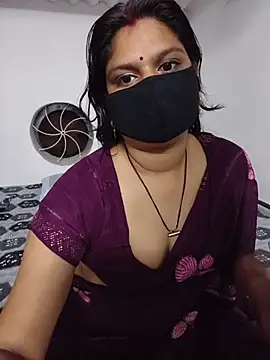 SexyBhumiin Live XXX chat