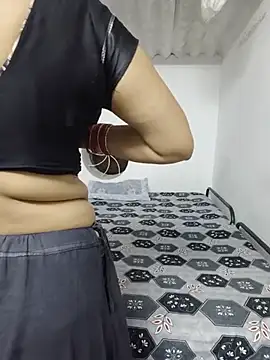 XXX chat uživo modela SexyBhumii