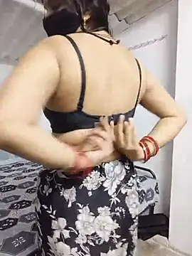 SexyBhumii 即時 XXX 聊天