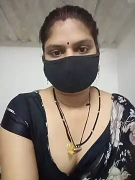 XXX chat uživo modela SexyBhumii