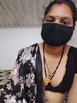 Czat XXX na żywo – SexyBhumii