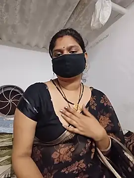 SexyBhumii – Naživo XXX chat