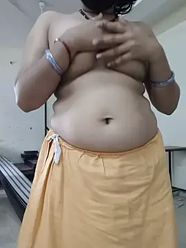 SexyBhumii XXX чат на живо