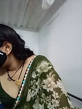 SexyBhumii's Live XXX Chat