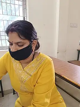 SexyBhumii's Live XXX Chat