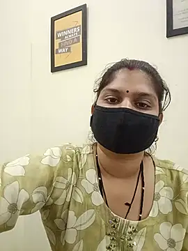 SexyBhumii's Live XXX Chat