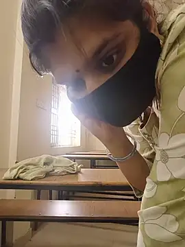 SexyBhumii XXX чат на живо