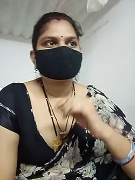 SexyBhumii 现场XXX聊天