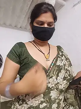 SexyBhumii – Naživo XXX chat