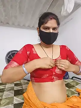 Chat XXX ao vivo de SexyBhumii