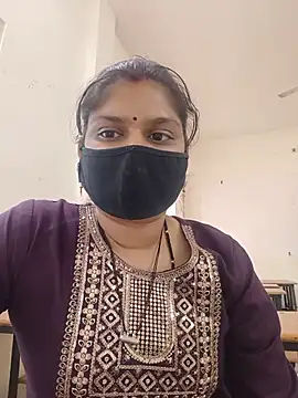 SexyBhumii's Live XXX Chat