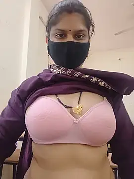 SexyBhumii 现场XXX聊天