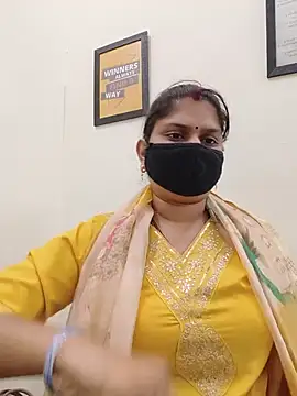 SexyBhumii's Live XXX Chat