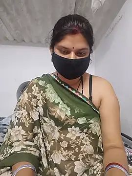 SexyBhumiiのライブXXXチャット