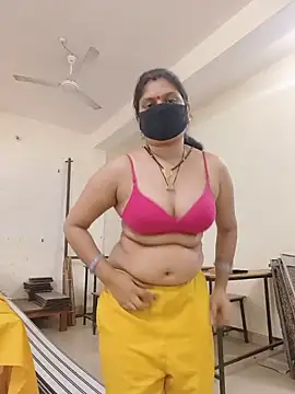 Czat XXX na żywo – SexyBhumii