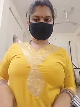 SexyBhumii live XXX chat