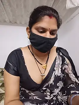 SexyBhumii 现场XXX聊天