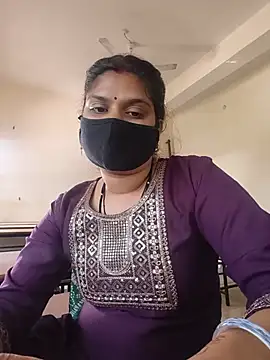 SexyBhumii's Live XXX Chat