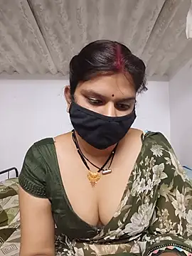 SexyBhumiin Live XXX chat
