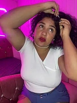 taylor_honeeyn Webbikameraesitys