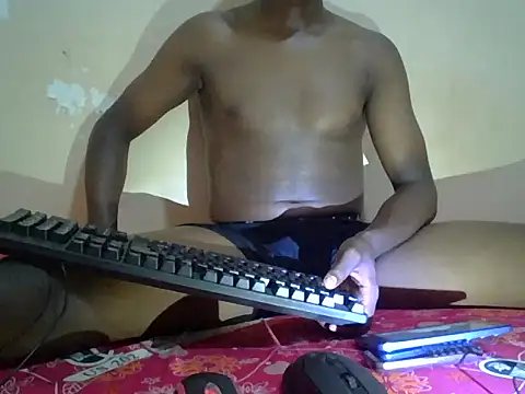 handsome25555 Show in webcam