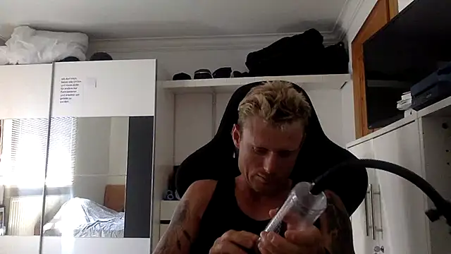 Nakedendurance1994's Webcam Show