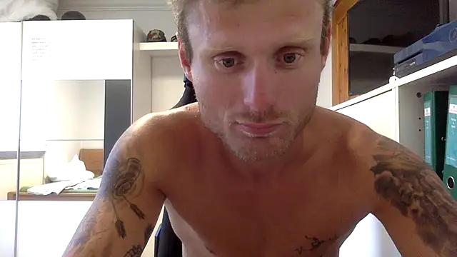 Show modela Nakedendurance1994 na web-kameri