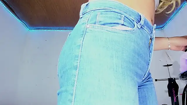 Show de karol_stom na webcam