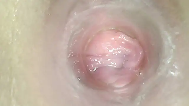 karol_stom's Webcam Show