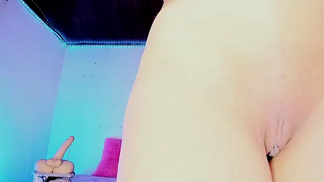 karol_stom's Webcam Show