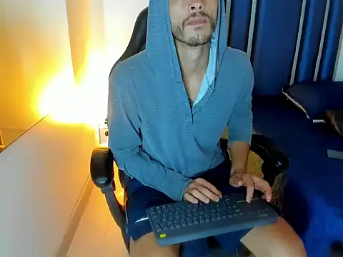 Damiam_23 Show in webcam
