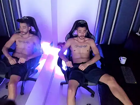 Damiam_23 Show in webcam