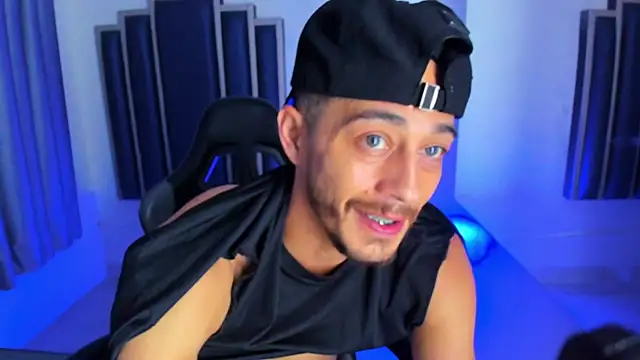Damiam_23 webkamerás műsora