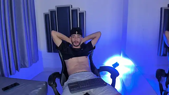 Damiam_23 Adlı Modelin Web Kamerası Şovu