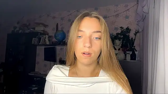 TanyaSavela: вебкам-шоу