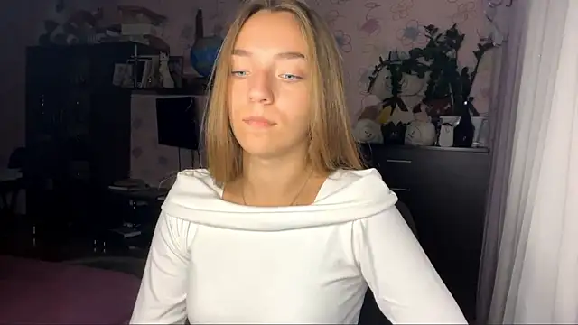 TanyaSavelan Webbikameraesitys