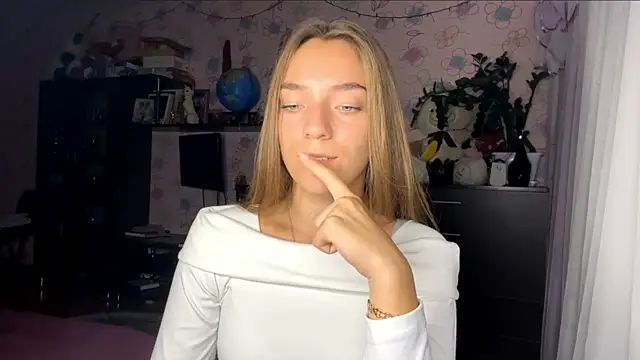 TanyaSavelan Webbikameraesitys