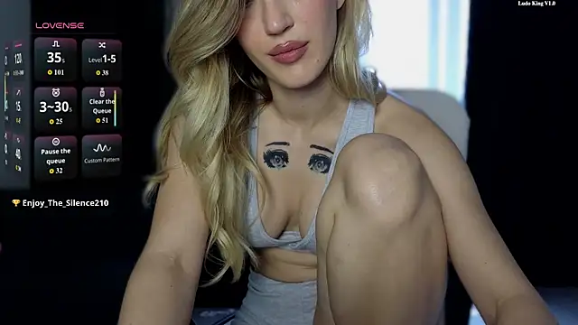 Luna_mp4's Live XXX Chat