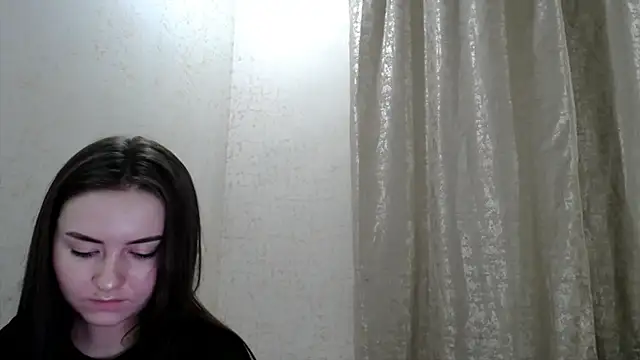 Show modela SelenaBrook na web-kameri