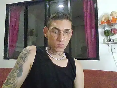 liam_carter2 Show in webcam