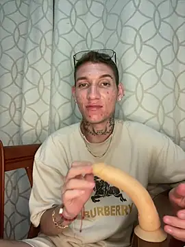 liam_carter2n Webbikameraesitys