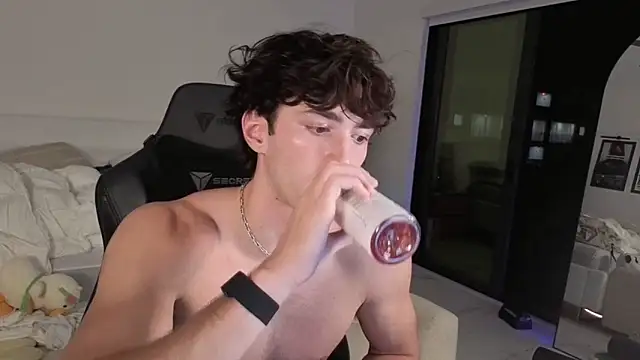 TheJakeRichard Шоу с уебкамера